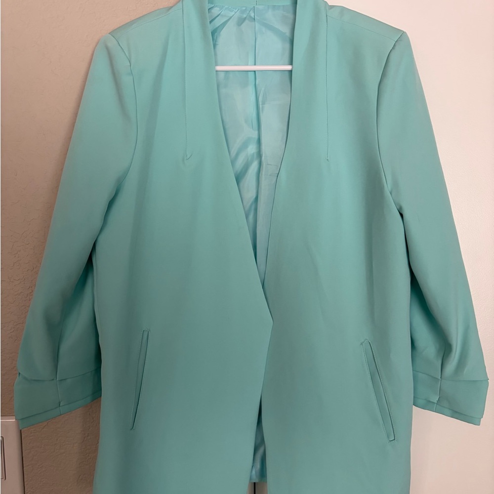 Elegant Women's Mint Green Coat